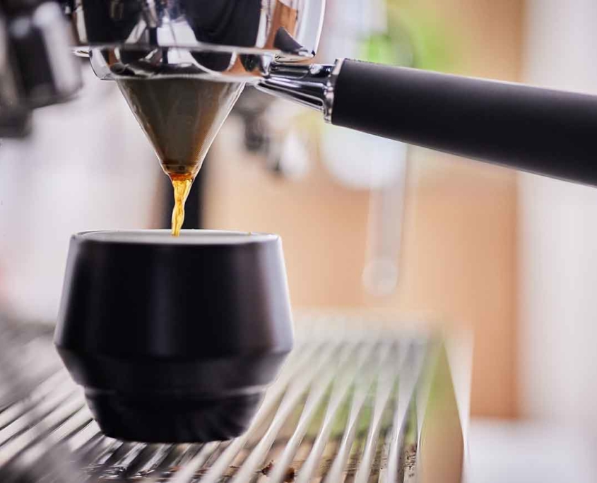 LA GENIALITÀ DEL PURE BREW: 250ml di caffè filtro in meno di 2